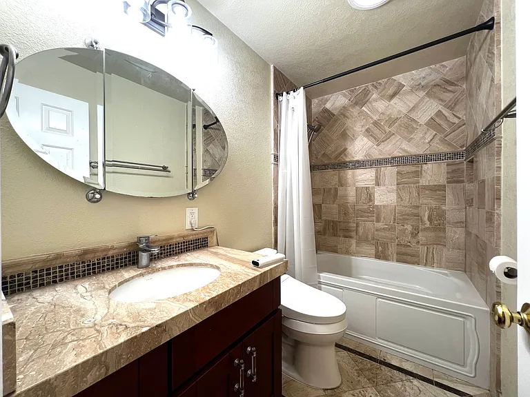 1079 Bradford Dr — Photo 18