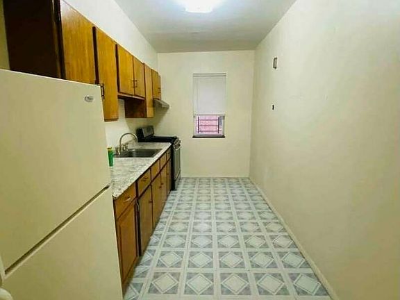 4th image of 143-06 Cherry Ave #3