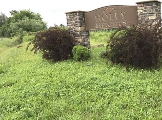 10884 Madlyn St NE, Bolivar, OH 44612