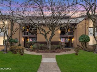 55 Amberly Drive #G, Manalapan, NJ 07726