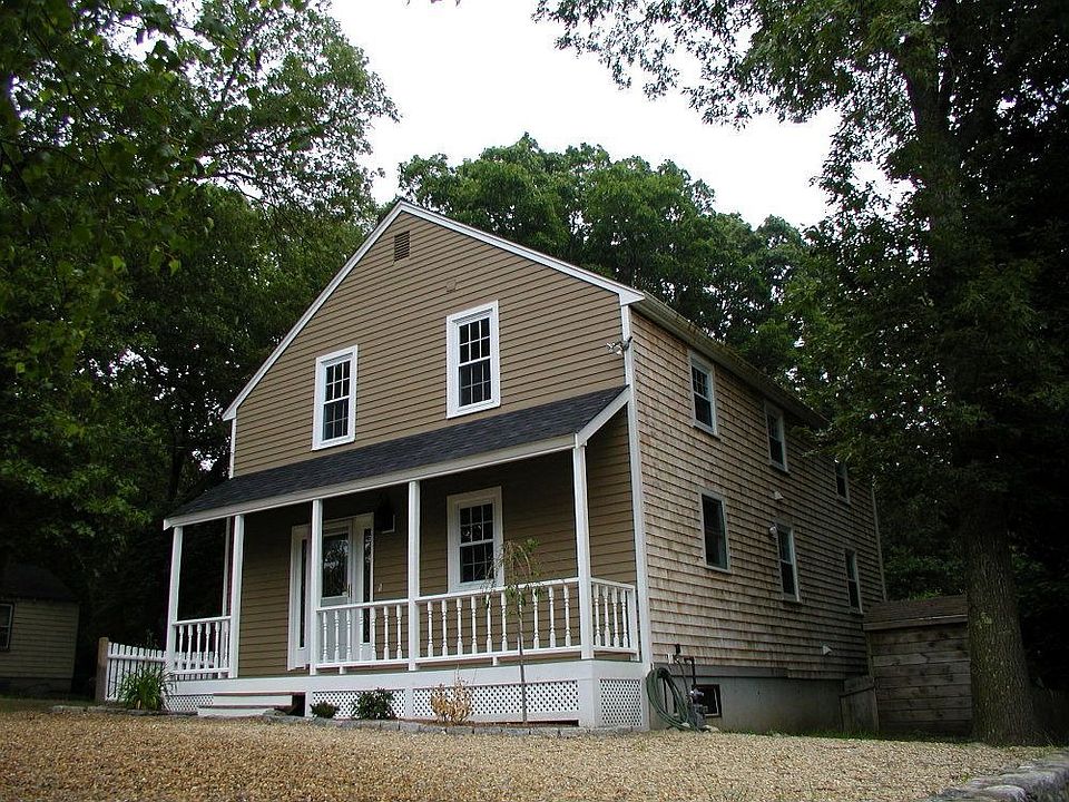 Picture Perfect Farmhouse Colonial