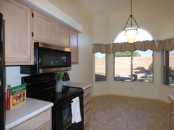 4th image of 144 W Villa Theresa Dr