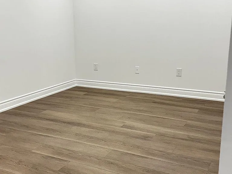 64 Gooseman Cres #BASEMENT — Photo 8