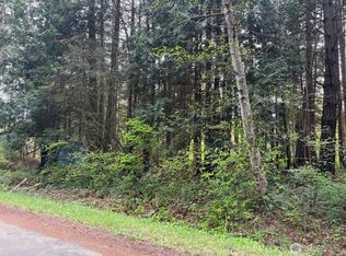 318 Madrona Pl, Point Roberts, WA 98281