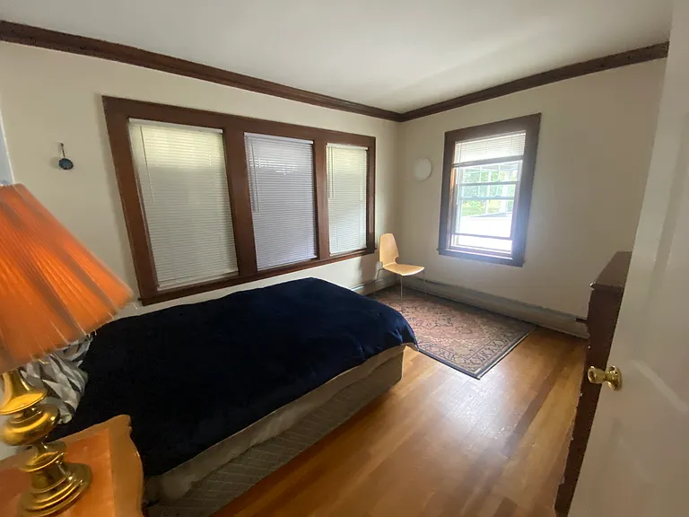 12 Seagrave Rd — Photo 2