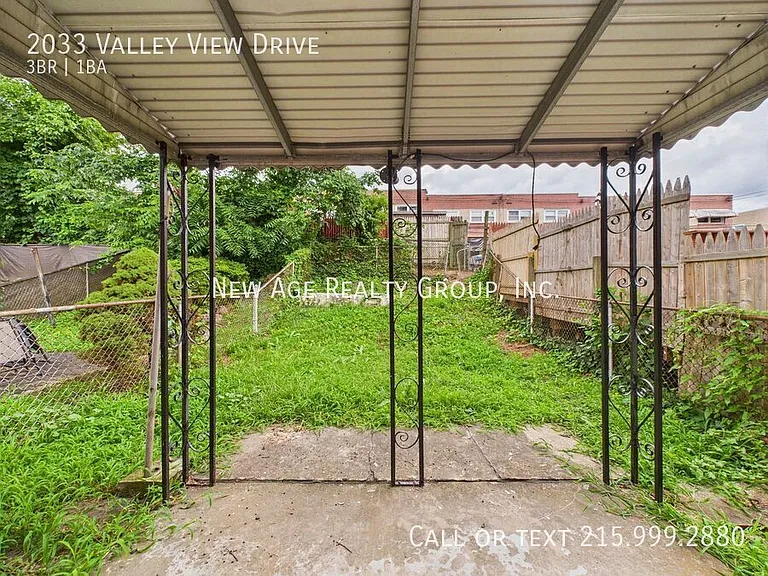 2033 Valley View Dr — Photo 15