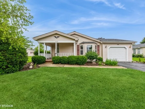 2313 Horseshoe Ct, Grayslake, IL 60030