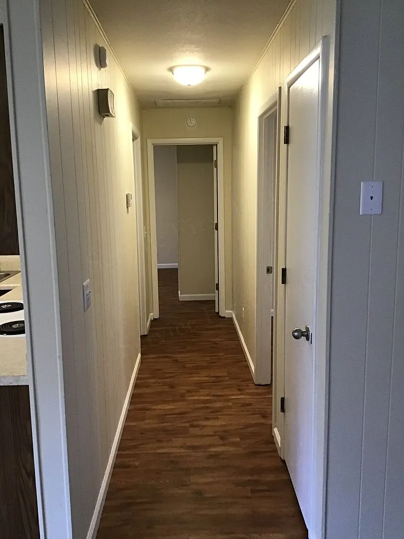 South Street Apartments — Photo 2
