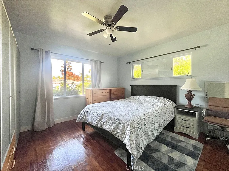 729 N California St — Photo 10