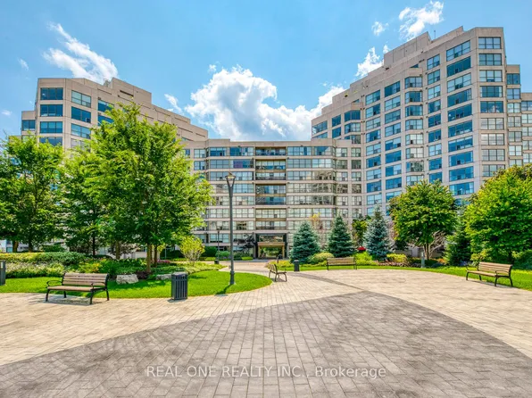 2267 Lake Shore Blvd W #1005, Toronto, ON M8V 3X2