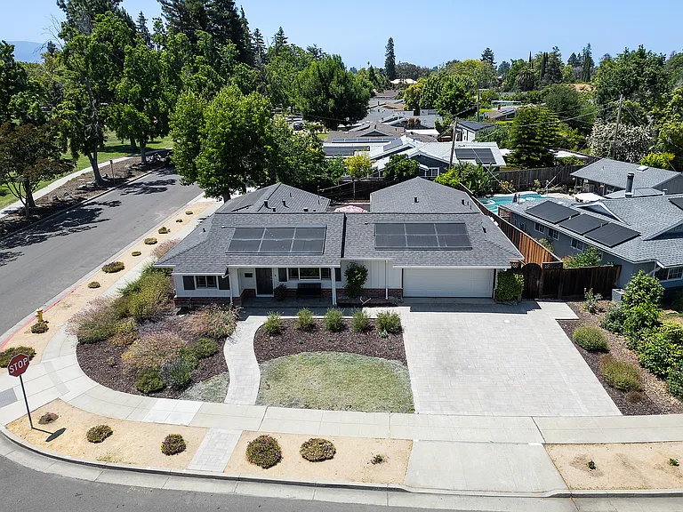 1495 Lamore Dr — Photo 38