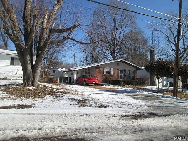3754 Edmundson Rd photo 1