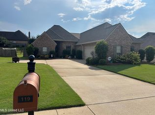 119 Claiborne St, Madison, MS 39110