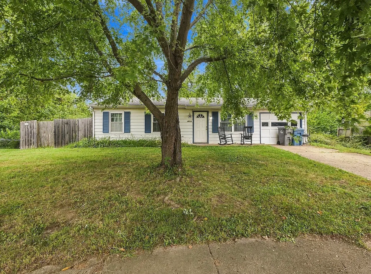 4214 Phoenix Dr — Photo 1