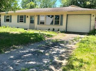 702 Cornwall Rd, Valparaiso, IN 46385