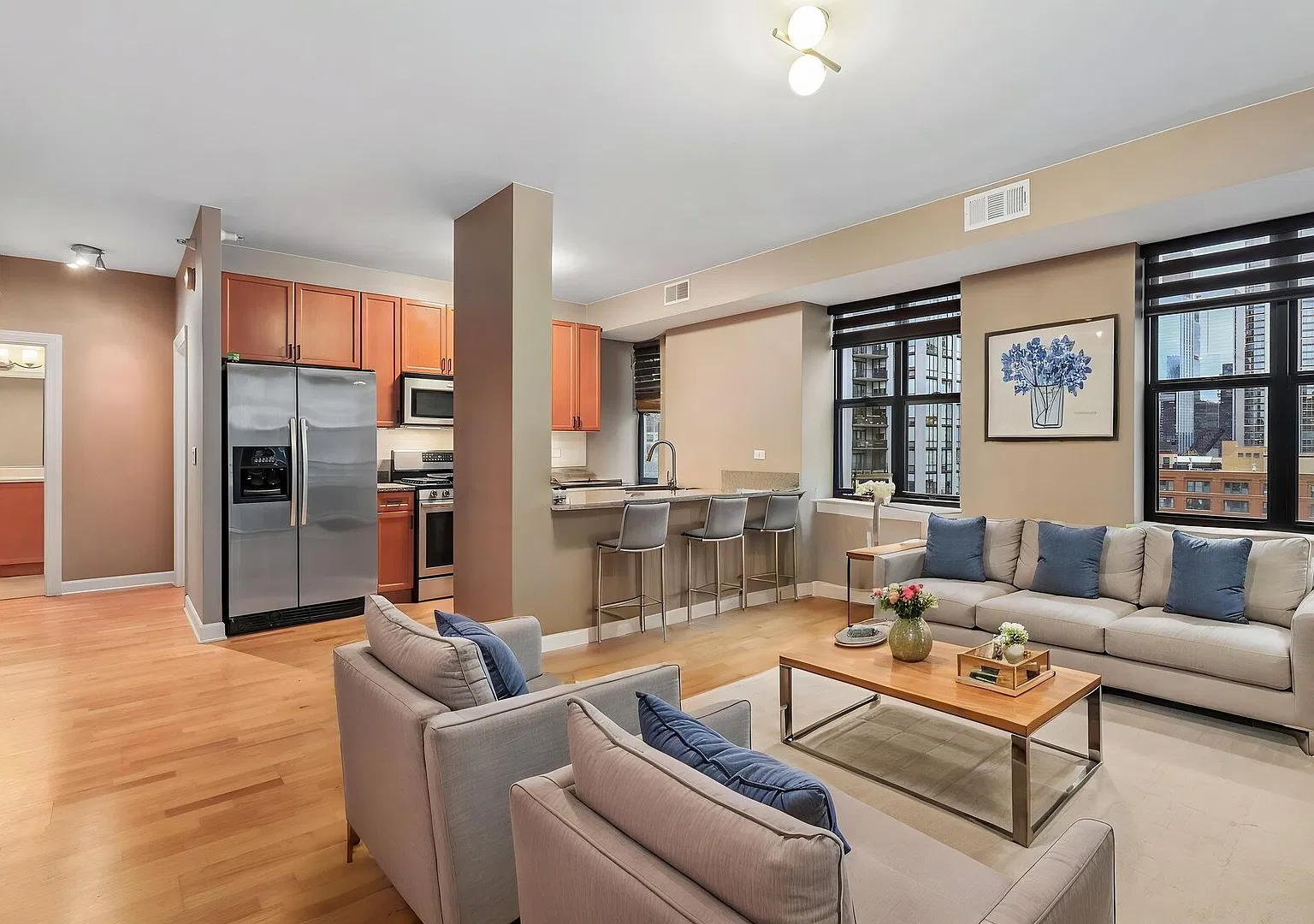 2 bed, 2.0 bath, 1100 sqft, $3,950 — Photo 3