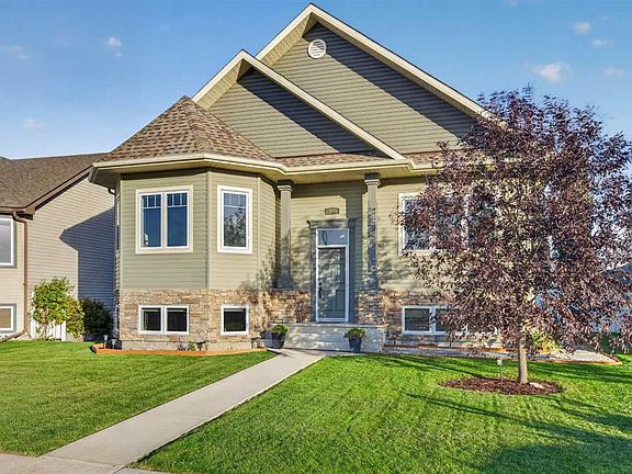 3rd image of 108 W Tamarack Rd