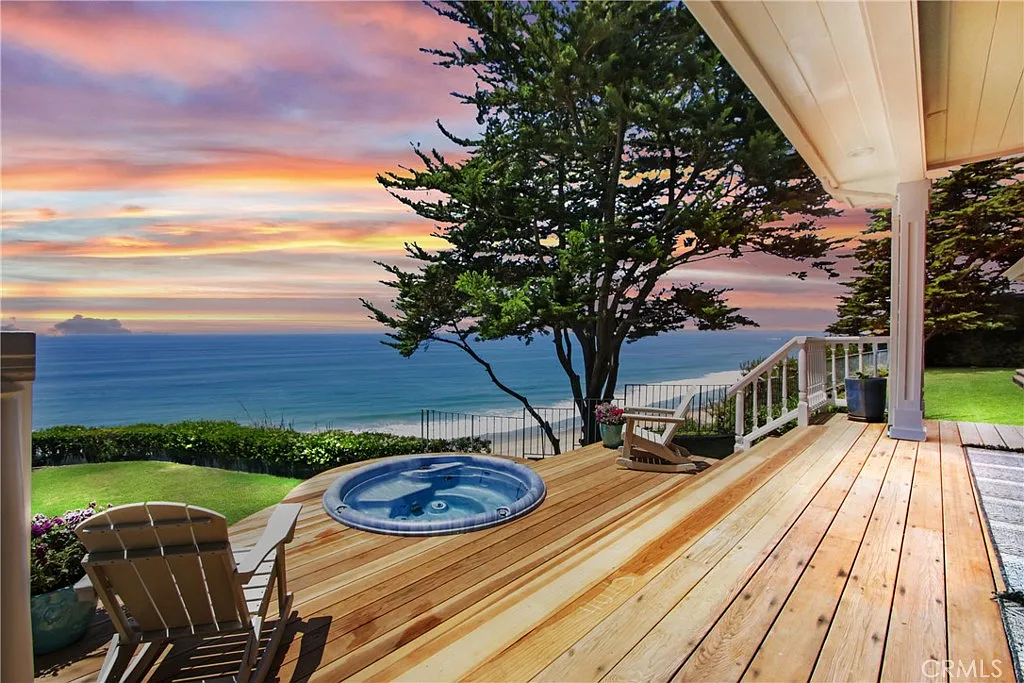 5 bed, 3.5 bath, 4133 sqft, $40,000 — Photo 1