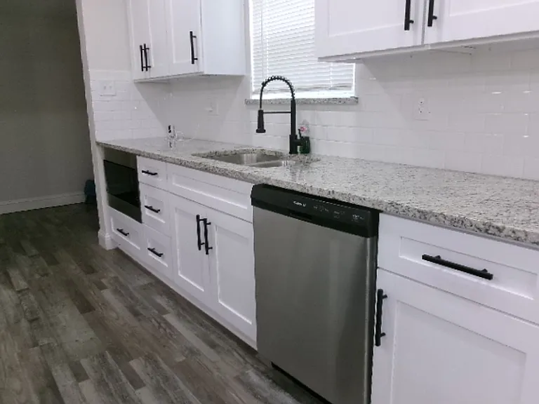 1408 W Main St — Photo 7