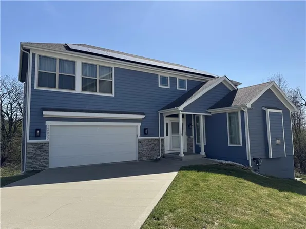 12627 Charlotte St, Kansas City, MO 64146