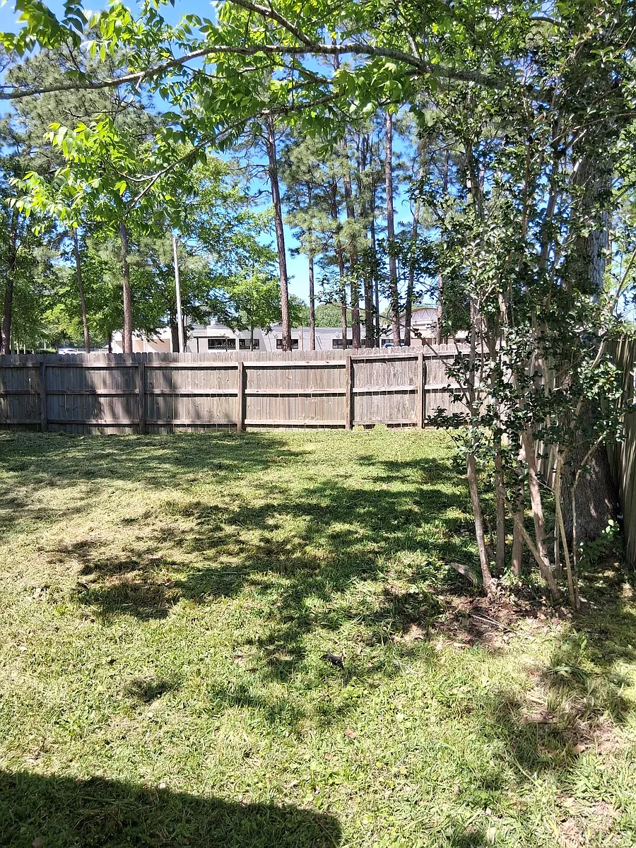 Building Photo - 2170 Baywood Dr