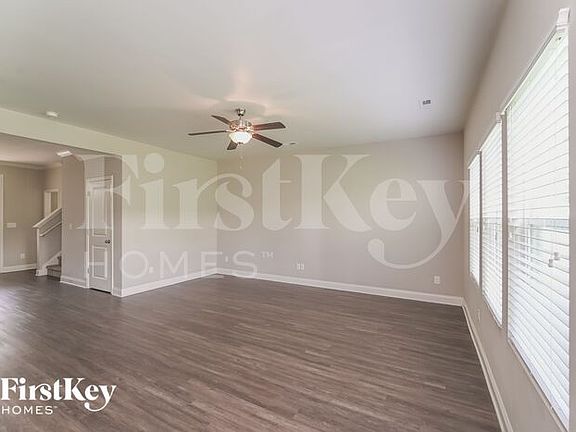 3rd image of 9332 Sloan Forest Dr