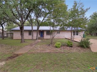 1313 Oakridge Dr, Blanco, TX 78606