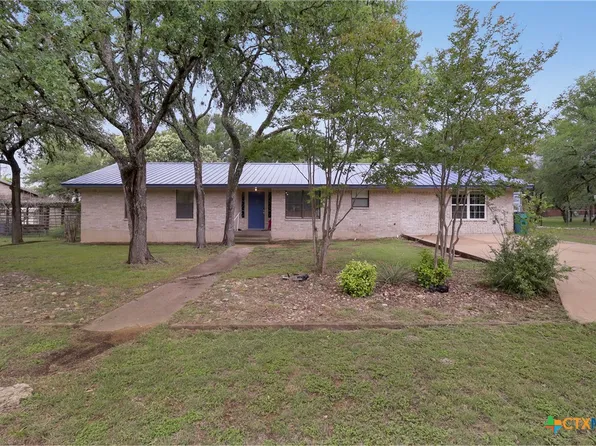 1313 Oakridge Dr, Blanco, TX 78606