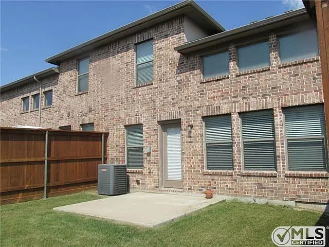 1139 Landon Ln — Photo 18