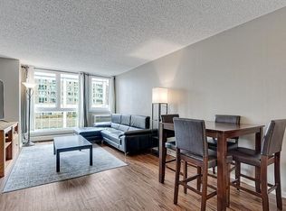 433 S 7th St APT 1607, Minneapolis, MN 55415