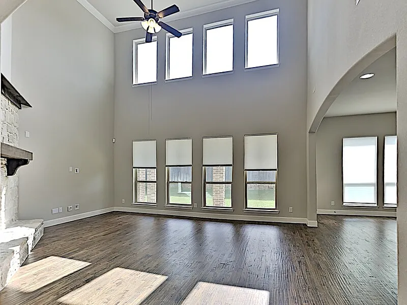 4 bed, 3.5 bath, 3500 sqft, $4,799 — Photo 4
