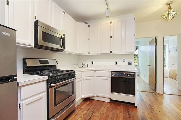 Rented by Corcoran | media 19