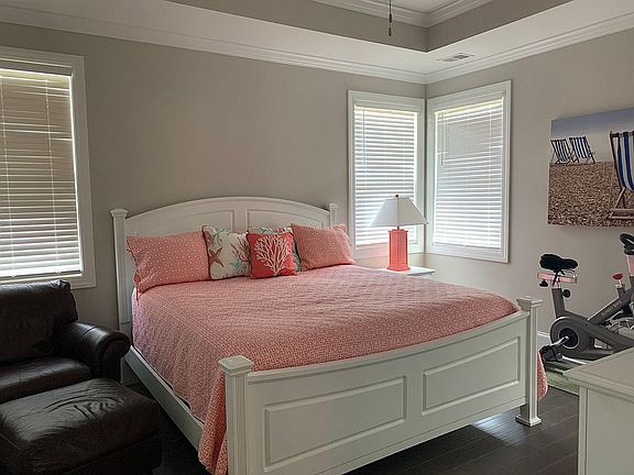 3rd image of 309 Scottsdale Ct