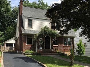 770 Bogert Rd, River Edge, NJ 07661