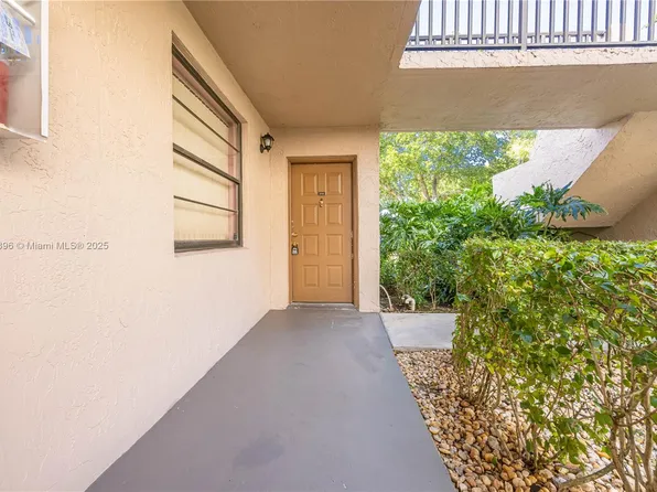 9740 W McNab Rd #111, Fort Lauderdale, FL 33321