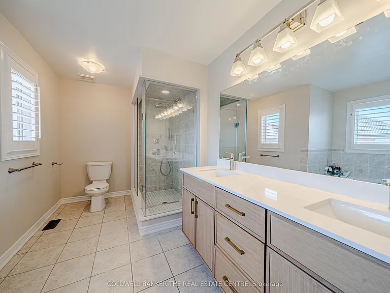 15 Military Ct — Photo 35