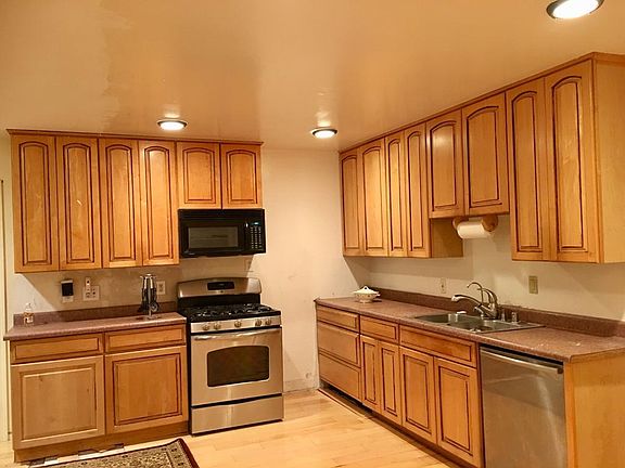 3rd image of 41211 Norman Ct