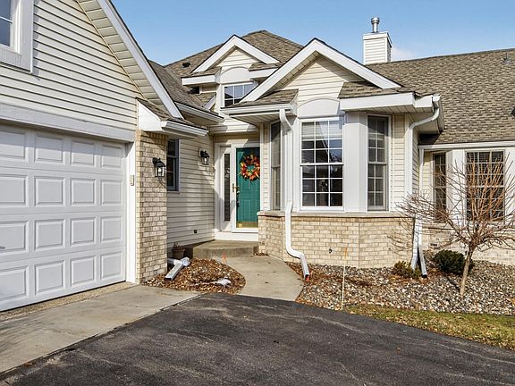 3rd image of 16125 Crystal Hills Dr