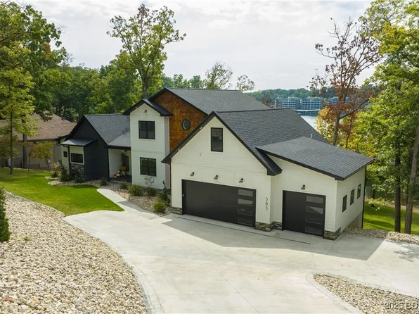 585 Via Appia Dr, Sunrise Beach, MO 65079