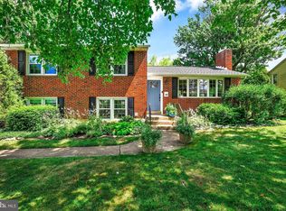 208 Rothwell Dr, Lutherville Timonium, MD 21093