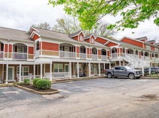 225 Crescent Hill Pl APT 208, Louisville, KY