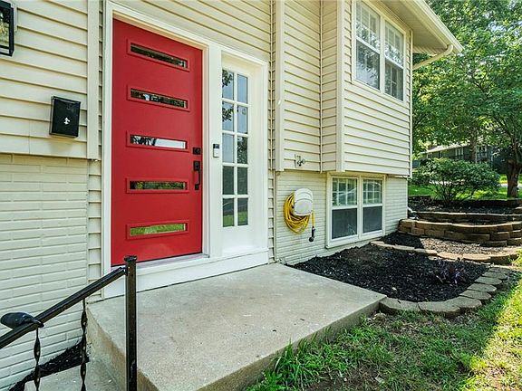 4th image of 10218 Moody Park Dr