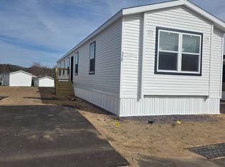 2701 E Main St #326, Reedsburg, WI 53959