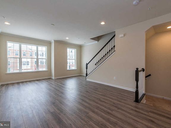 2nd image of 7447 Tanyard Knoll Ln