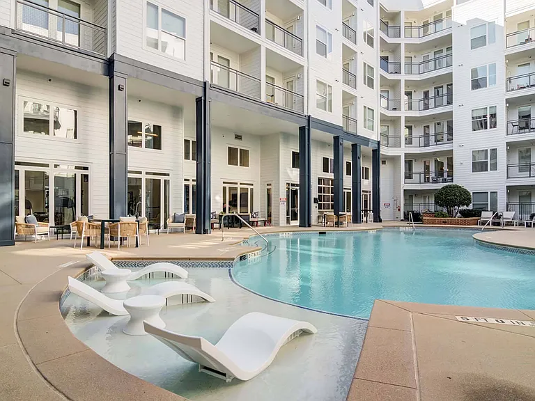 Willis Avondale Estates Apartments — Photo 17