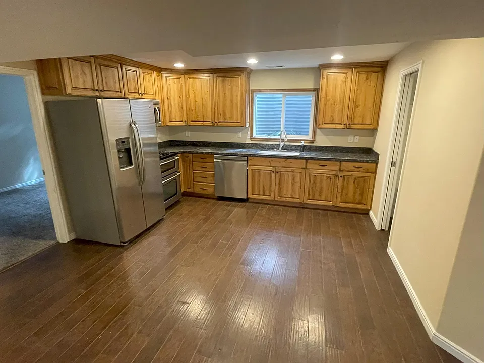 3298 E Bengal Blvd #2