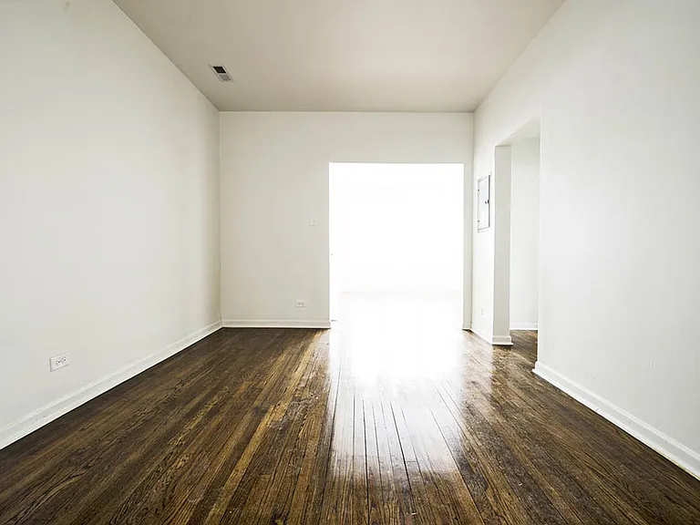 7254 S University — Photo 2