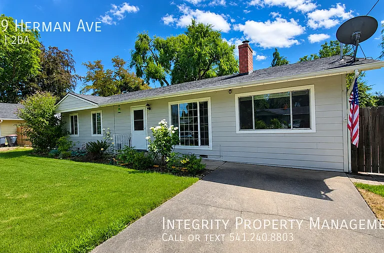 659 Herman Ave — Photo 1
