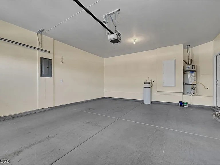 10240 Gladstone Peak St — Photo 40