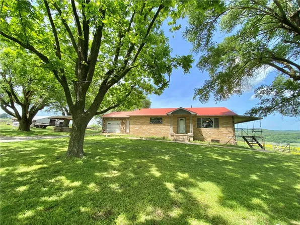 1640 Madison St #2350, Huntsville, AR 72740